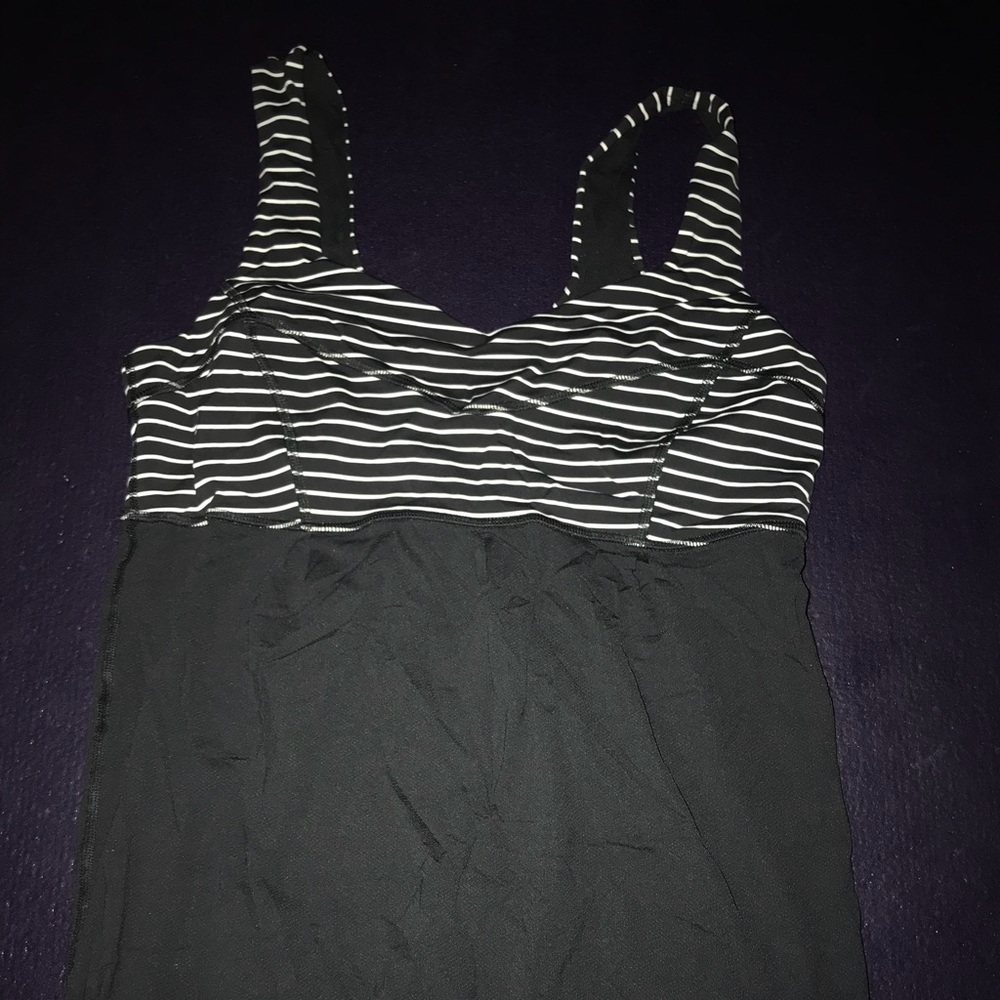 Lululemon Adorable B + W Tank, size 8